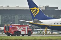 Bergamo - Aereoporto Orio Al Serio, volo Ryanair scoppia gomma in fase di atterraggio