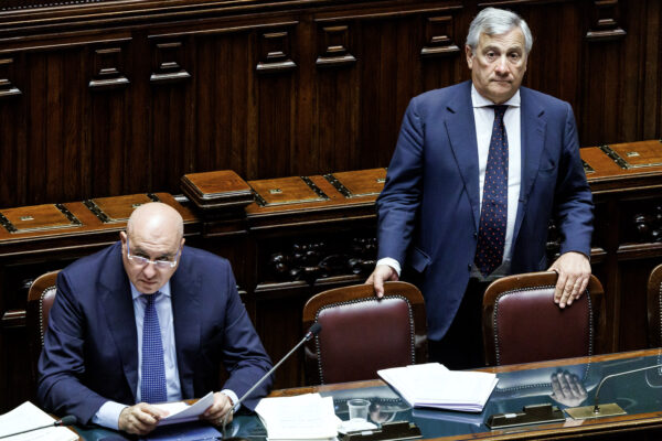 Medioriente, Tajani: “Scongiurare guerra su larga scala è ancora possibile”. Crosetto: “In atto pericolosa escalation”