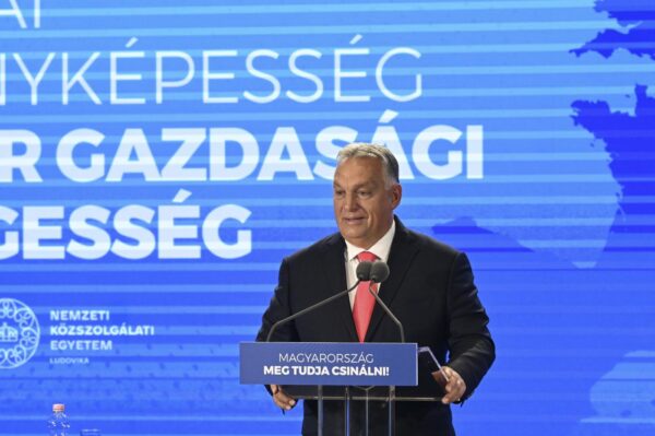 Primo ministro ungherese Viktor Orban in conferenza all'Università Ludovika a Budapest