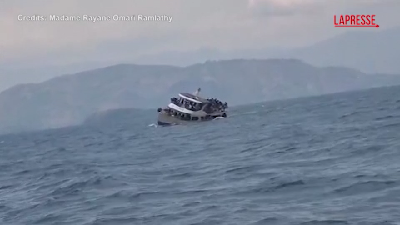 Naufragio sul lago Kivu: il momento in cui la barca affonda