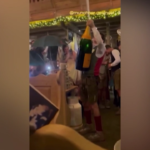 Germania, polemiche per ‘doccia’ con champagne da 5500 euro a Oktoberfest