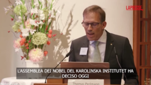 Nobel, l’annuncio del premio per la Medicina a Victor Ambros e Gary Ruvkun