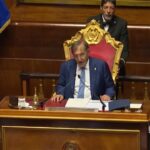 7 ottobre: La Russa saluta in Aula ambasciatore Israele, applauso dell’assemblea