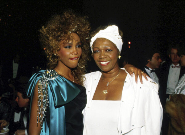 Cissy Houston morta a 91 anni, addio alla mamma di Whitney