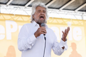 M5S, Grillo: “Arrivato tempo di riprenderci tutto, da battaglie a futuro”