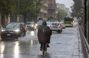 Maltempo, allerta rossa in Lombardia: venti forti al Centro Nord