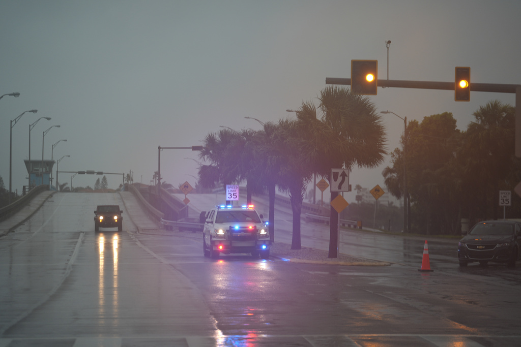 Uragano Milton minaccia la Florida, venti a quasi 250 km orari