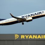 Brindisi, segnali avaria strumenti a bordo: rientra aereo Ryanair
