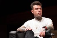 Fedez in dialogo con David Lazzari, presidente nazionale dell’ordine degli psicologi presso l’Auditorium del Salone del Libri di Torino