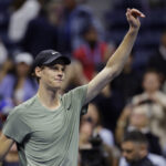 Atp Shanghai, Sinner batte Medvedev in due set e vola in semifinale