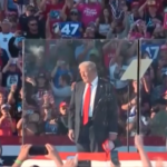 Usa 2024, Trump attacca Harris dalla California: “Non farà all’America ciò che ha fatto qui”