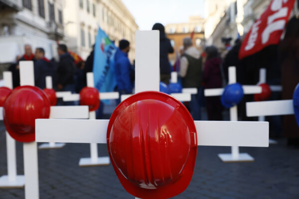 Manifestazione di CGIL e UIL per la sicurezza sul lavoro