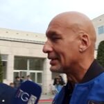 Torino, Luca Parmitano incontra gli studenti del Politecnico: “Spero che loro volino ancora più in alto”