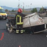 Cosenza, perde controllo Suv e si schianta: gravissimo minorenne