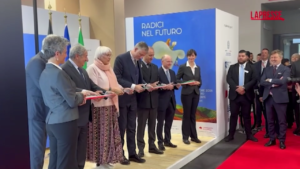 Buchmesse, Giuli all’inaugurazione dello stand Collettivo Italiano