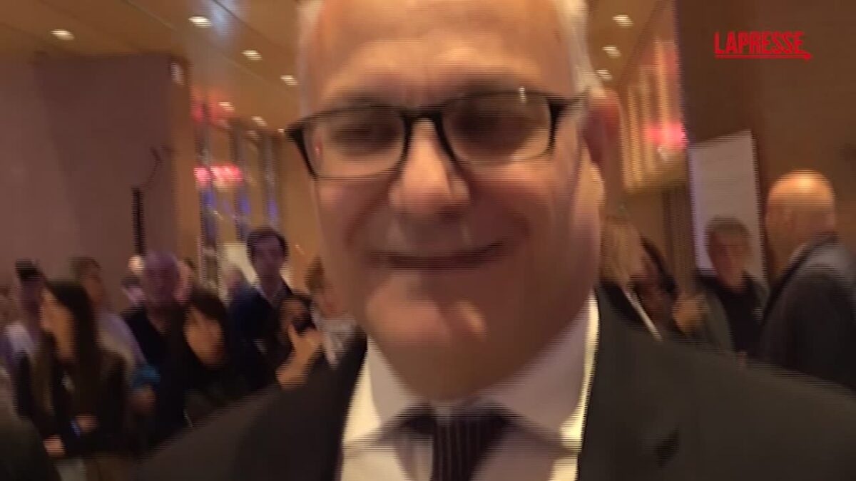 VIDEO Festa Cinema Roma, il sindaco Gualtieri con Agnelli, Lauro e Sangiorgi VIDEO Festa Cinema Roma, il sindaco Gualtieri con Agnelli, Lauro e Sangiorgi