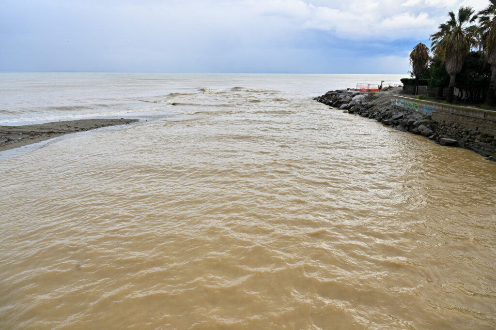 Galleria foto 'Maltempo: allerta massima in Liguria, frane e corsi d’acqua in piena' - foto 3