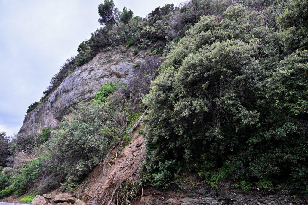Galleria foto 'Maltempo: allerta massima in Liguria, frane e corsi d’acqua in piena' - foto 17