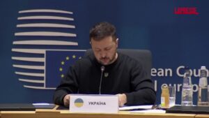 Bruxelles, Zelensky: “Con il ‘piano di vittoria’ la guerra può finire entro il 2025”