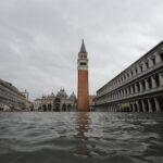 Maltempo, attivato il Mose a Venezia: attesa marea fino a 110 centimetri