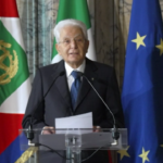 Lavoro, Mattarella: “Rendere effettiva parità retribuzioni uomo-donna”