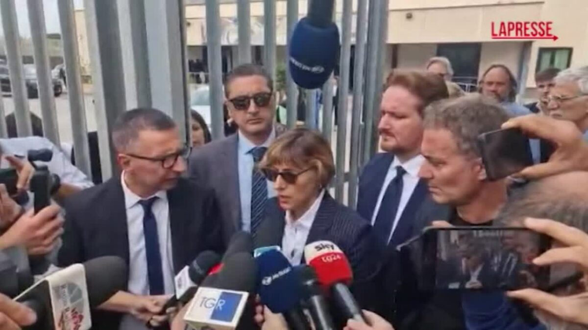 VIDEO Open Arms, Bongiorno: “Non c’è stato nessun sequestro di persona” VIDEO Open Arms, Bongiorno: “Non c’è stato nessun sequestro di persona”