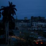 Cuba, collassa sistema elettrico: blackout in tutto il Paese