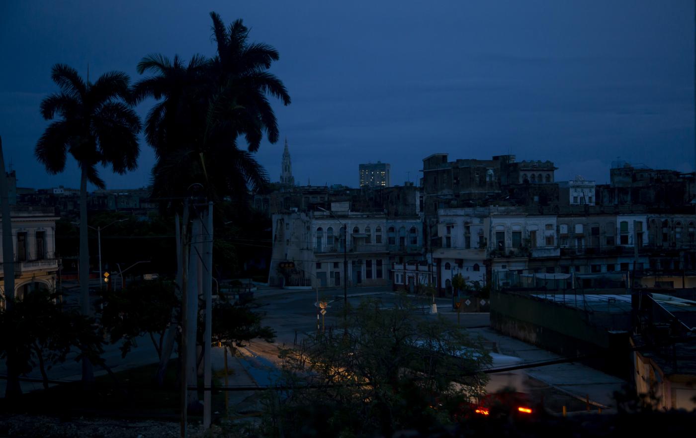 Cuba, collassa sistema elettrico: blackout in tutto il Paese