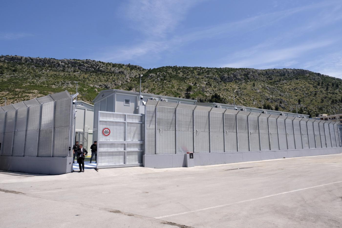 Migranti, tribunale Roma non convalida trasferimento in Cpr in Albania