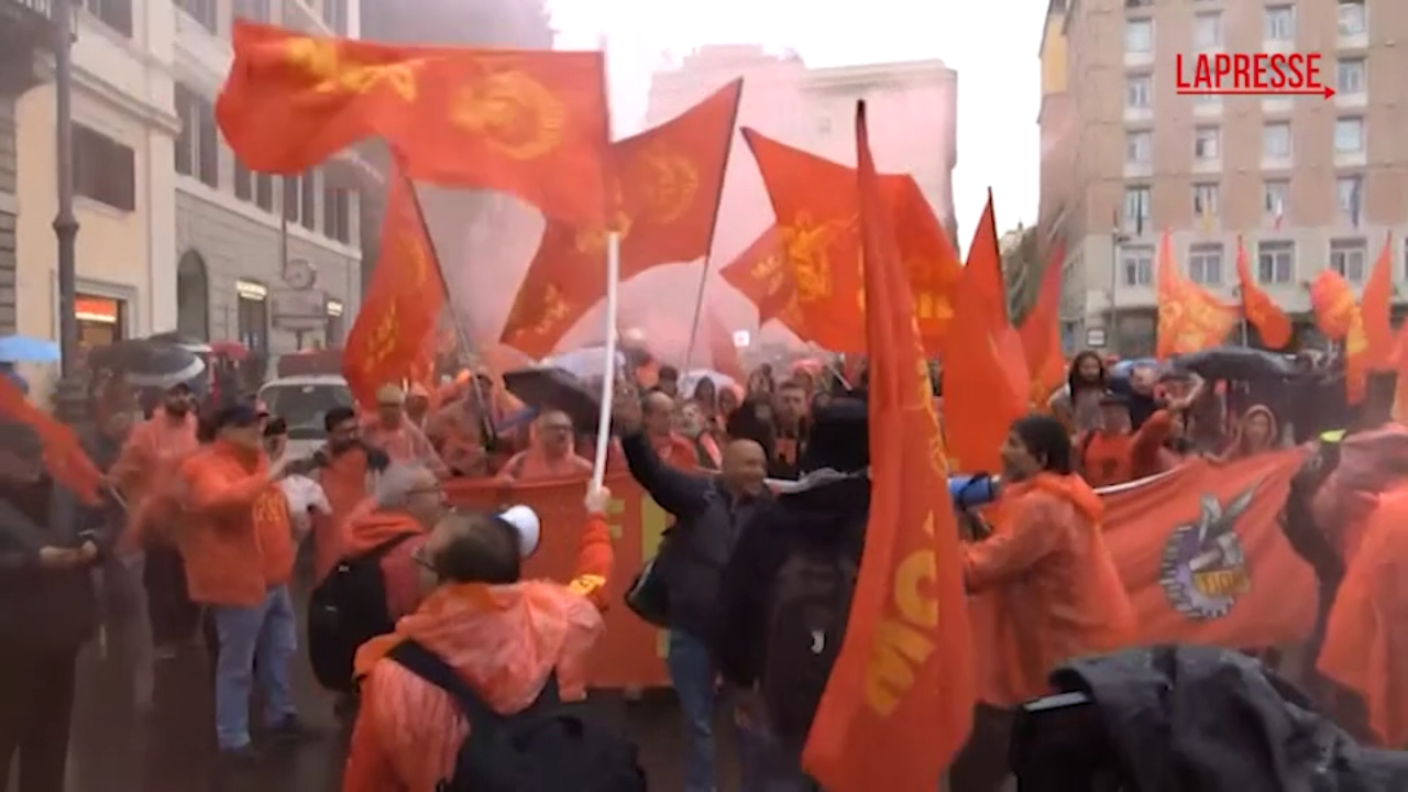 Automotive, 20mila in corteo a Roma per lo sciopero indetto da Cgil, Cisl e Uil