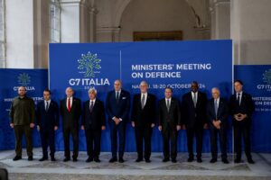 G7 Difesa a Napoli - La foto di gruppo