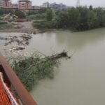 Maltempo, disagi da Nord a Sud. A Bologna evacuati i piani terra, esonda un fiume nell’Agrigentino
