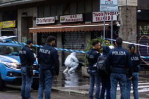 Milano, ladro ucciso: scarcerati i gestori del bar