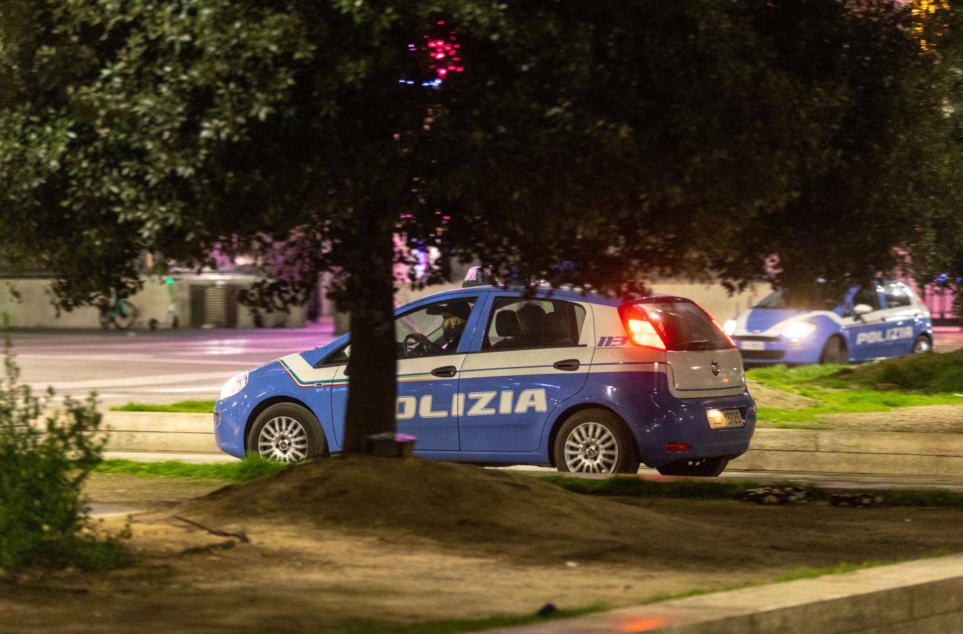 Verona, sparò e uccise 26enne in stazione: agente indagato per eccesso colposo di legittima difesa