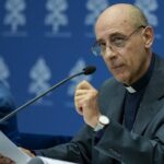 Vaticano, Prefetto Dottrina Fede: “Donne diacono? Il tempo non è maturo”