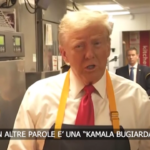 Trump frigge patatine al McDonald’s: “Kamala mente, non ha mai lavorato qui”