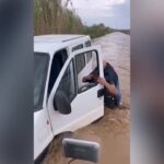 Maltempo, bloccato nel furgone in balia dell’acqua in Calabria: il salvataggio
