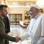 Ucraina, Zelensky: “Vaticano ci aiuti a liberare nostri detenuti in Russia”