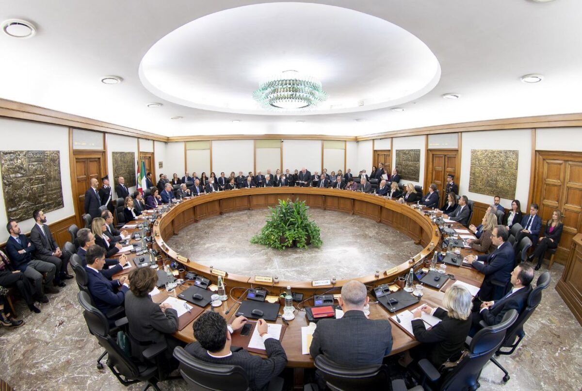 Separazione carriere, Csm boccia riforma: “Veicola idea di toghe non imparziali” Separazione carriere, Csm boccia riforma: “Veicola idea di toghe non imparziali”