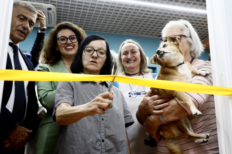 Roma, arriva il veterinario sociale: un aiuto per persone fragili e i loro cuccioli