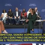 Kamala Harris e l’ansia per le elezioni: “Non mangio caramelle alla cannabis ma mi alleno”, e ride col pubblico