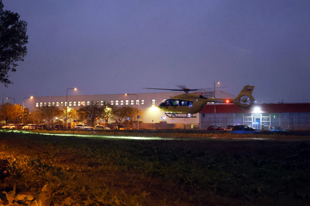 Galleria foto 'Bologna, esplosione in un capannone Toyota: salgono a due le vittime' - foto 5