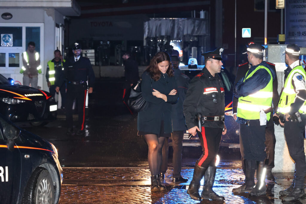 Galleria foto 'Bologna, esplosione in un capannone Toyota: salgono a due le vittime' - foto 11