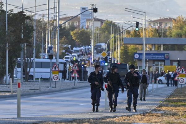 Turchia, ministro Interni: “Attacco terroristico ad Ankara, morti e feriti”