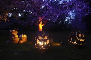 Percorso luminoso di Halloween a Kew Gardens, Kew, Londra