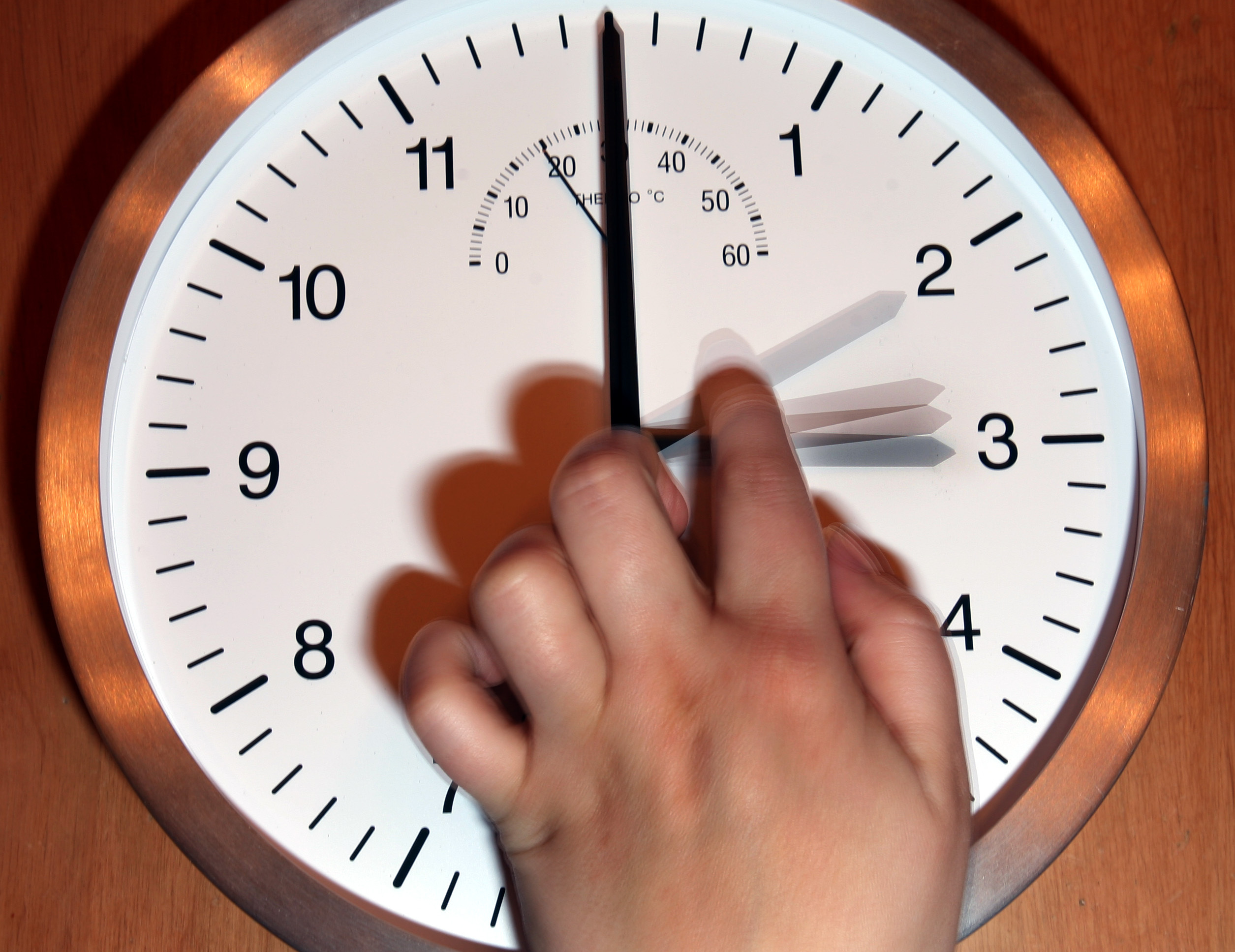 Ora solare in arrivo, ecco il cambio: domenica si dorme di più Ora solare in arrivo, ecco il cambio: domenica si dorme di più