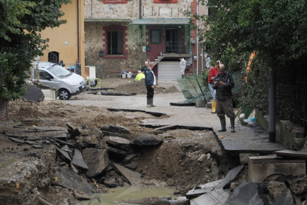 Disagi e danni dopo alluvione a Bologna