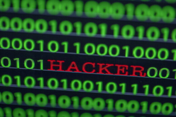 Milano, sgominata banda di hacker: sottratti dati a GdF e forze dell’ordine