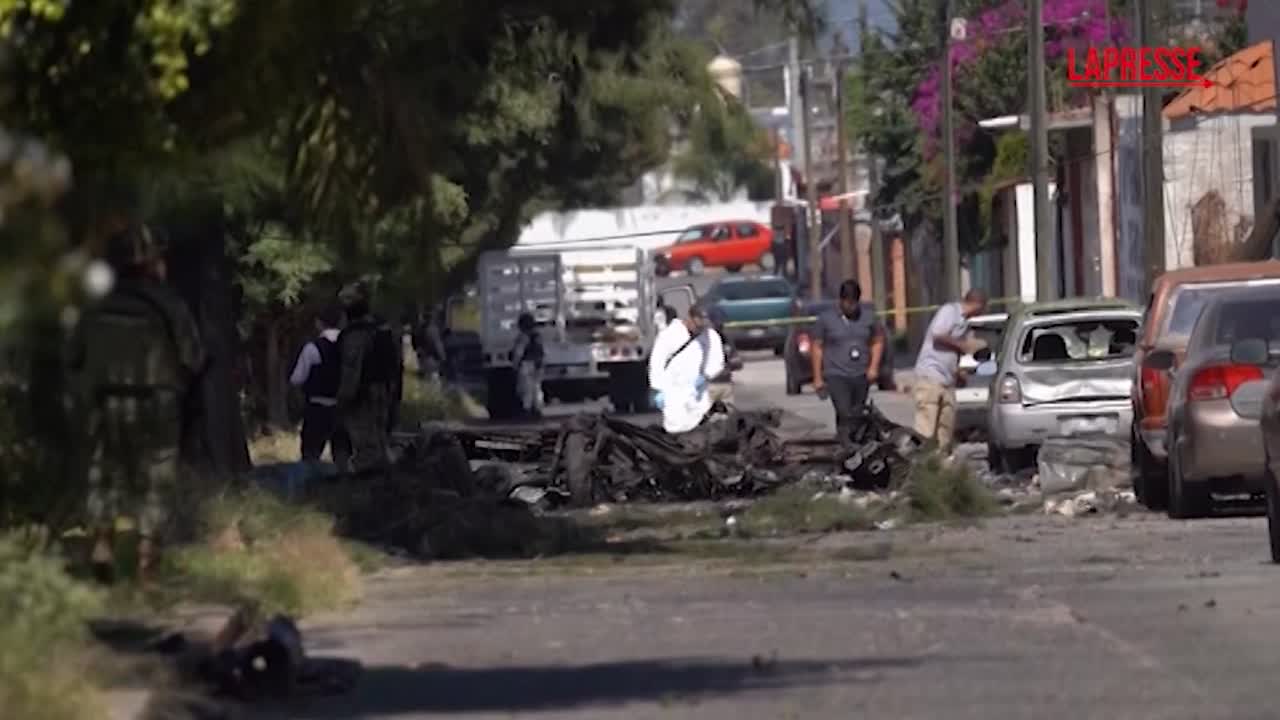 Messico, autobomba esplode fuori da stazione polizia di Acambaro: 3 agenti feriti