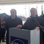 Medioriente, Tajani a Genova consegna il primo dei 15 camion di aiuti italiani per Gaza